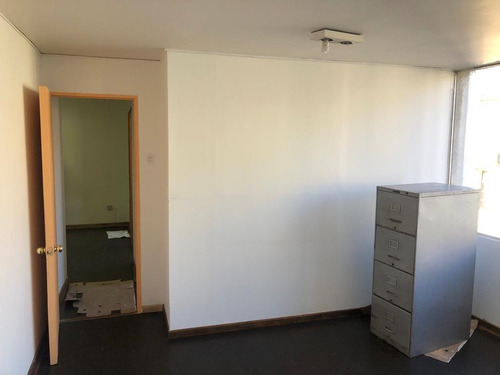 Oficina En Pleno Centro Cívico De Valparaíso 3 Privados