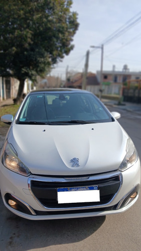Peugeot 208 1.6 Feline