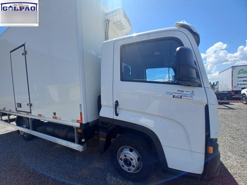 Imagem 14 de 15 de Vw Express Prime (2020) Baú Refrigerado