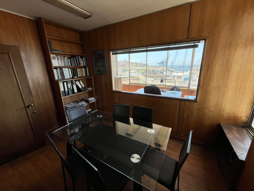 Oficina 2 Privados Vista Al Mar En Valparaíso
