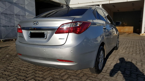 Hyundai Hb20s Leia A Descrição