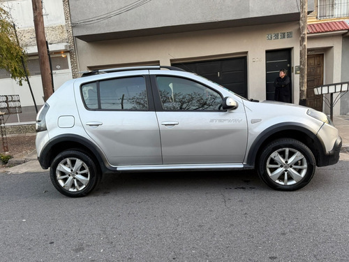 Renault Sandero Stepway 1.6 Confort 105cv
