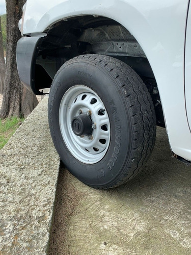 Imagen 9 de 9 de Nissan Np300 2009 2.4 Pick Up Dh Mt