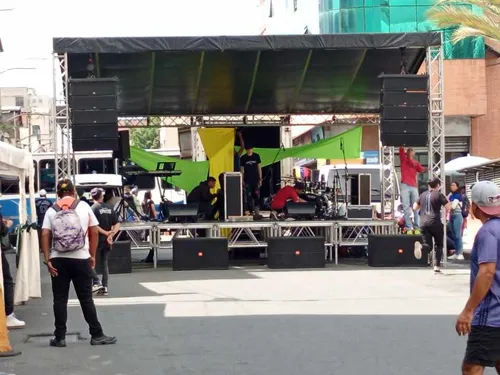Grupos En Vivo Llanera, Vallenato, Samba, Mariachis Y Más...