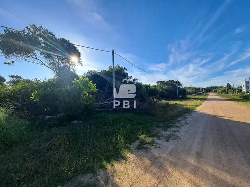 Venta De Terreno En Balneario Buenos Aires, Manantiales. - Ref : Pbi13075