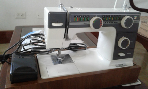 Máquina De Coser Janome