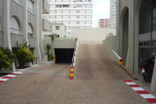 Imagen 24 de 25 de Apartamento De 2 Dormitorios Y 2 Baños En Punta Del Este, Península