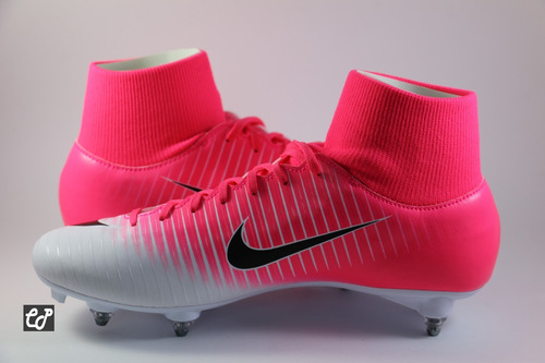 chuteira botinha nike rosa