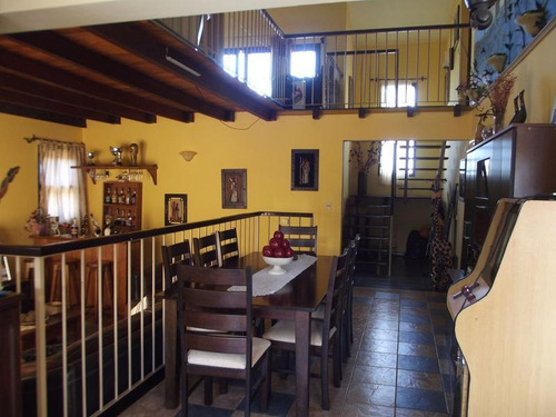 Venta Casa Tres Dormitorios Lomas De Solymar, Piscina, Barbacoa