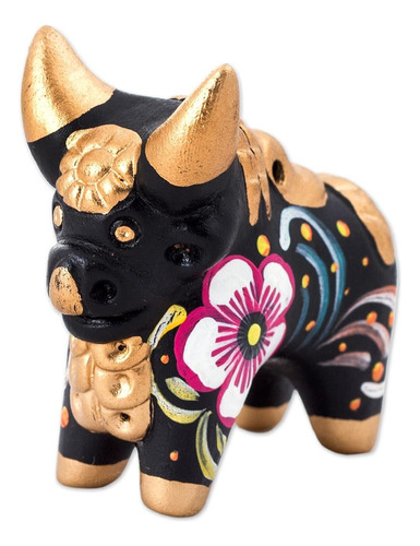 Novica Figura De Cerámica Artesanal Hecha A Mano Toro Floral