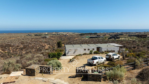 Casa De Ensueño Con Vista Despejada Al Mar En Excl...
