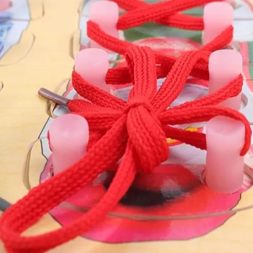 Juego Didáctico De Zapatos Para Encajar Y Enhebrar