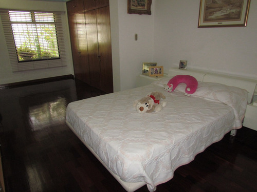 Imagen 19 de 21 de Se Vende Casa 1200m2 5h/6b/15p Los Campitos 9500