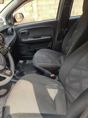 Imagem 3 de 12 de Fiat Mobi 2018 1.0 Drive Flex 5p