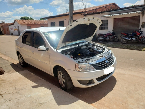 Imagem 6 de 14 de Renault Logan 2013 1.6 Expression Hi-power 4p