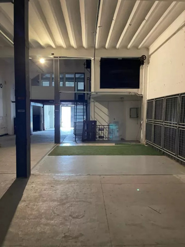 Local Comercial O Depósito En Alquiler 550m2 En Pleno Centro