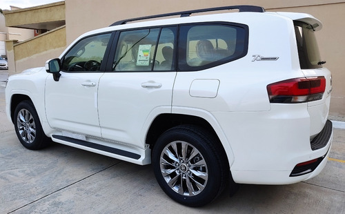Imagen 5 de 10 de Toyota Land Cruiser 2022