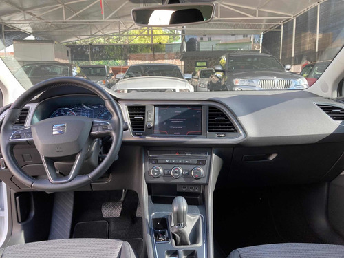 Imagen 13 de 15 de Seat Leon 2019 1.4 Style T 150hp Dsg