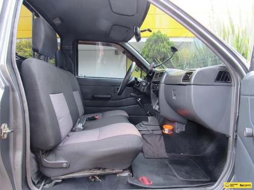 Imagen 11 de 25 de Nissan D21 2.4l