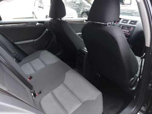 Imagen 14 de 19 de Volkswagen Vento Advanced Plus 2.5 Manual