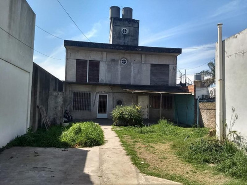 Casa En Venta En Morón