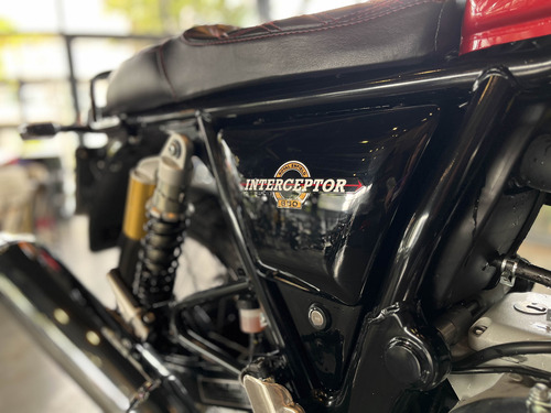 Royal Enfield Interceptor 650 Canyon Red Usada