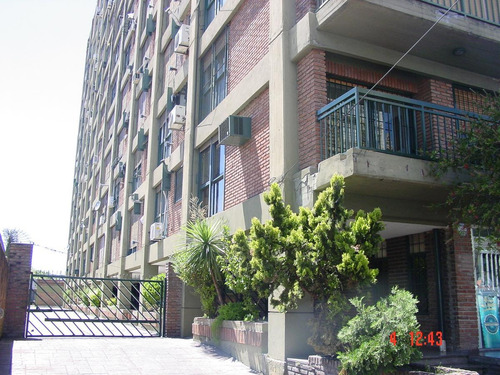 Imagen 5 de 9 de Departamento - Olivos-vias/rio