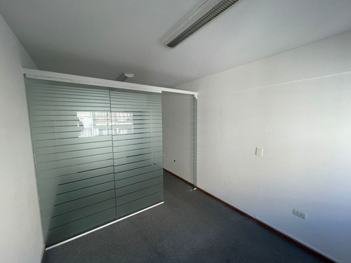 Imagen 4 de 17 de Oficina En Venta En Area Centro