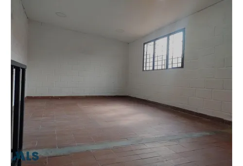 En Venta Casa De Dos Niveles En Guayabal(mls#249287)