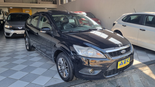 Ford Focus Focus Hatch Ghia 2.0 16V Duratec (Aut)