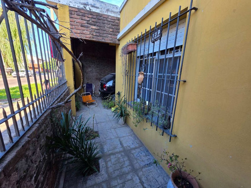 Venta Casa 4 Amb Cochera Fondo San Jose Temperley
