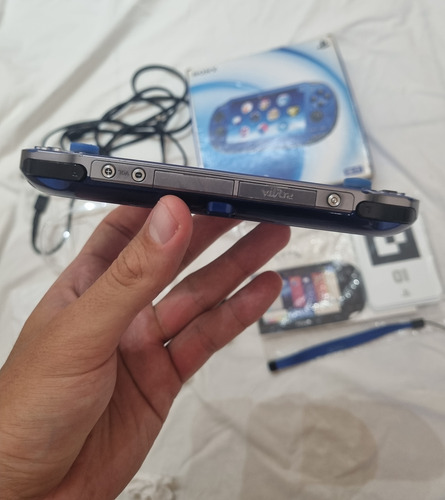 Ps Vita Sapphire Blue 128 Gb - Edição Rara Azul (Usado)