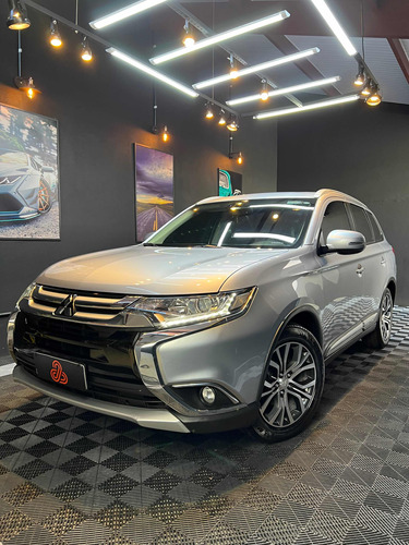 Mitsubishi Outlander 2.0 L4 Comfort Cvt 5p