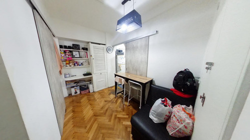 Monoambiente Subdividido En Av. Cordoba 1300 - Capital Federal