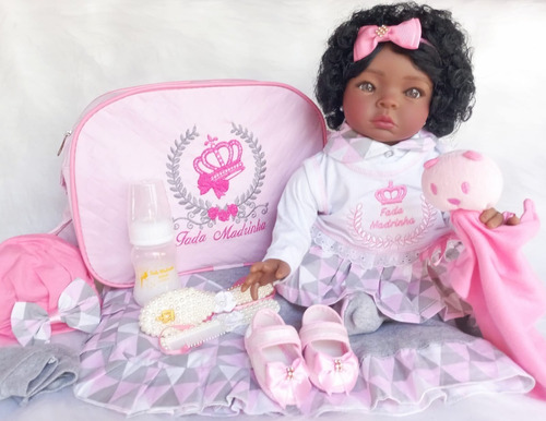 Imagem 1 de 7 de Boneca Negra Bebê Realista Menina Princesa Reborn Acessórios