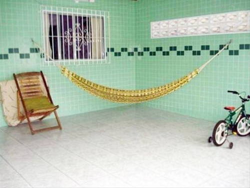 Imagem 17 de 20 de Casa Terrea Em São Vicente, Ampla, 2 Dorm, 1 Suíte, 2 Vagas De Garagem! - Hm1563