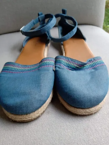 Sandali numero 34 sale
