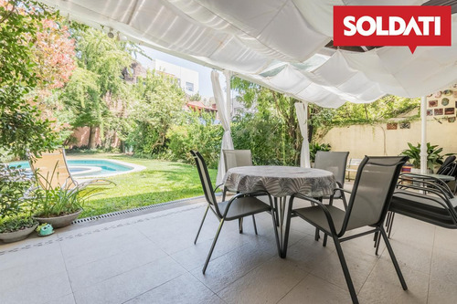 Venta - Casa 6 Ambientes - Coghlan