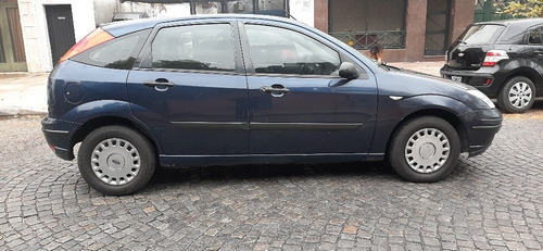 Imagen 2 de 13 de Ford Focus 1.6 Ambiente 2005