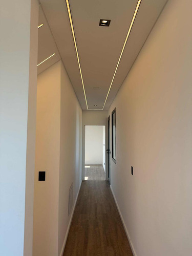 Casa En Venta - 5 Dormitorios 4 Baños - 805mts2 - Escobar