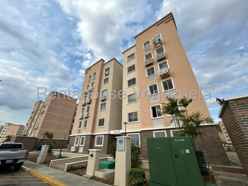 Norgelin Diaz Alquila Apartamento En El Este De Barquisimeto Con Planta Eléctrica Y Piscina Cod.25-17501