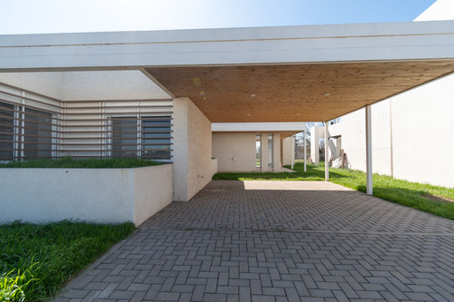 Casa En Venta 3 Dormitorios Don Mateo