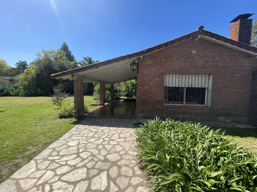 Casa Quinta En Barrio  San Ignacio 