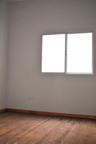 Casa Venta 3 Dormitorios , 2 Baños Y 127 Mts 2- La Plata