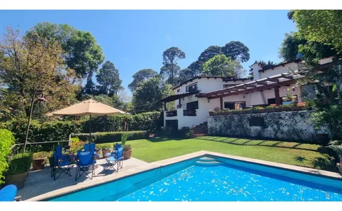 Casa Funcional Y Práctica En Venta, Centro De Avandaro