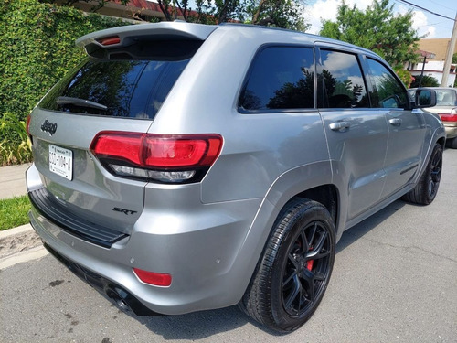 Imagen 12 de 15 de Jeep Cherokee Srt8 2018 Plata, 27,000 Km, Flamante