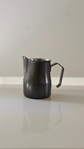 Jarra Pitcher Motta Leche Arte Latte Barista Acero Negra 350ml