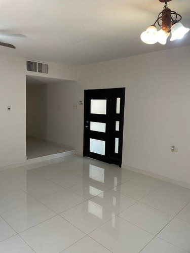 Imagen 5 de 18 de Casa En Venta Con Excelente Ubicacion
