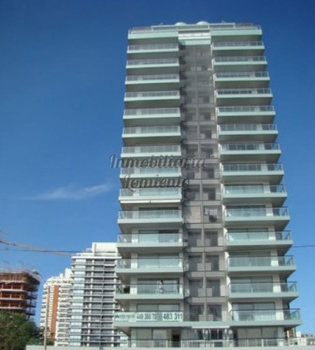 Alquiler Anual-venta Apartamento 2 Dormitorios Torre Francia.- Ref: 231