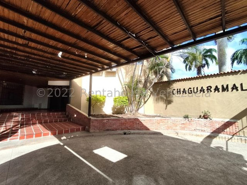Imagen 26 de 30 de Apartamento En Venta En El Centro De Cabudare Cuenta Con 3 Habitaciones, 2 Modernos Baños, Iluminados Espacios De Sala Y Comedor, Cocina Iluminada Y Área De Lavandería Gabriela C.
